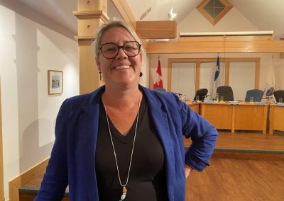 Percé : saucette, pompiers et tourisme commentés par la mairesse