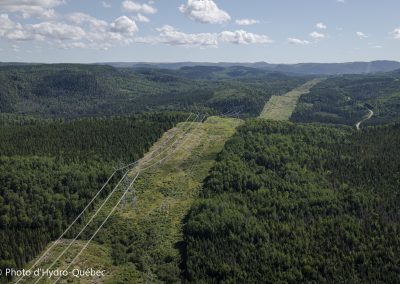 Hydro-Québec lance son projet de ligne de 735 kV