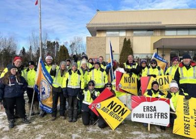 Postes Canada : la grève se poursuit