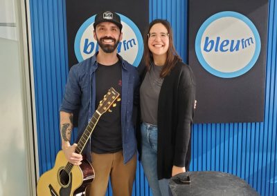 Aaron nous présente sa nouvelle chanson!