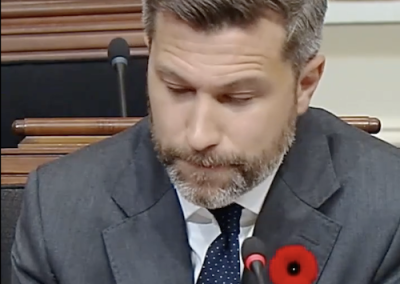 Violence dans les écoles : la ministre Lebel sommée d’intervenir