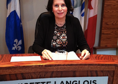Chandler et l’ex-mairesse, Louisette Langlois, s’entendent hors cour