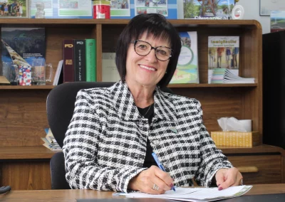 Exclusif : QUÉBEC N’ENTEND PAS FERMER LE BUREAU DE LA FAUNE DE CAUSAPSCAL, CE QUI SATISFAIT LA MAIRESSE, ODILE ROY